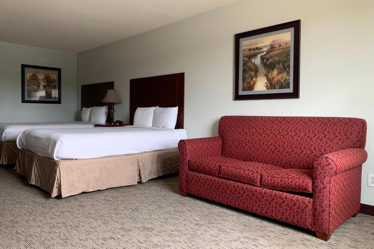Oyo Hotel Pearsall I-35 West ภายนอก รูปภาพ